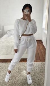 Mulher com conjunto de inverno
